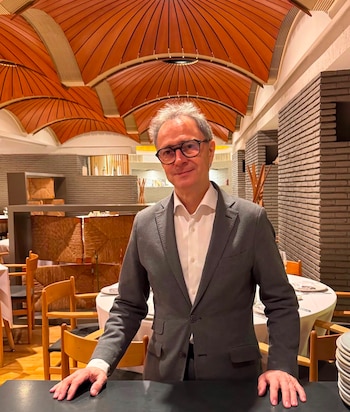 Entrevista con Casto Copete, jefe de sala de Nou Manolín y Premio Nacional de Gastronomía 2026 (Cedidas)
