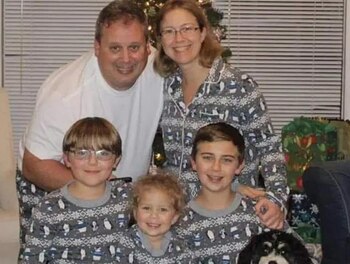 Anthony Todt (izquierda), Megan Todt