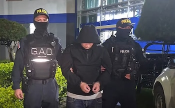 Anthony Serrano Chaves y Jeremy Quirós Quesada son el tercer y cuarto detenido puestos a la orden del Juzgado de Narcotráfico de Cartago (Cortesía: Presidencia de la Costa Rica).