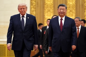 Donald Trump y Xi Jinping asisten a una cena de Estado durante la visita del presidente estadounidense a Beijing, China (AP Foto/Mark Schiefelbein, archivo)