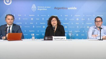 Carla Vizzoti, en el centro.