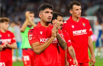 Iker Benito llega a reforzar a los Gallos Blancos del Querétaro. (Club Atlético Osasuna)