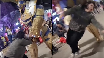 Una joven fanática de Marvel