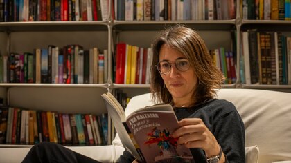 Eva Baltasar publica ‘Ocaso y fascinación’, una arrolladora novela sobre la precariedad: “Me aburre que la literatura sea cómoda”