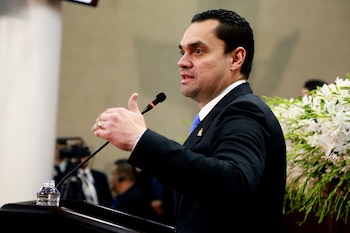 Tomás Zambrano, presidente del Congreso Nacional, defendió las reformas aprobadas para endurecer las medidas contra grupos declarados terroristas. (Foto: EFE/STR)
