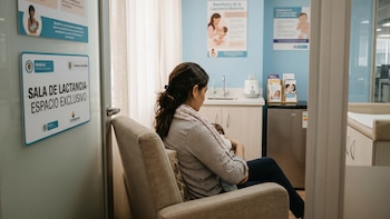 Cambian las condiciones para salas de lactancia en el trabajo: qué deberán cumplir ahora las empresas