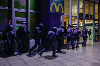 Efectivos de la Brigada Móvil