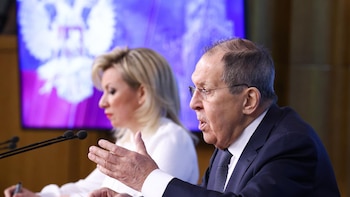 Rusia sanciona a cinco británicos, incluidos dos periodistas, por supuestas calumnias y presiones a Moscú