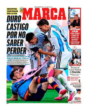Portada del diario deportivo Marca con titular en letras grandes y una fotografía de varios futbolistas durante una acción de juego en el campo
