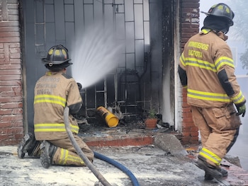 Bomberos de Bogotá confirmó que el incendio estructural en La Aurora no dejó víctimas ni personas heridas - crédito Bomberos Bogotá