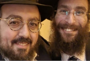 El rabino Eli Schlanger (izquierda),