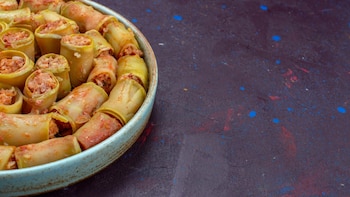 Rollos de calabacín rellenos de carne: una receta saludable, saciante y elegante que puedes preparar en menos de 1 hora