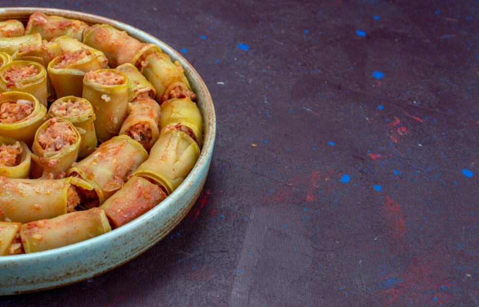 Receta de rollos de calabacín rellenos de carne, una opción saludable