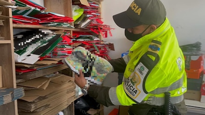 Incautaron el mayor cargamento de contrabando en la historia de Colombia: había ropa, zapatos y juguetes