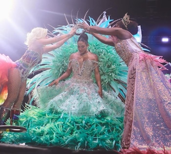 Coronación de la ganadora de