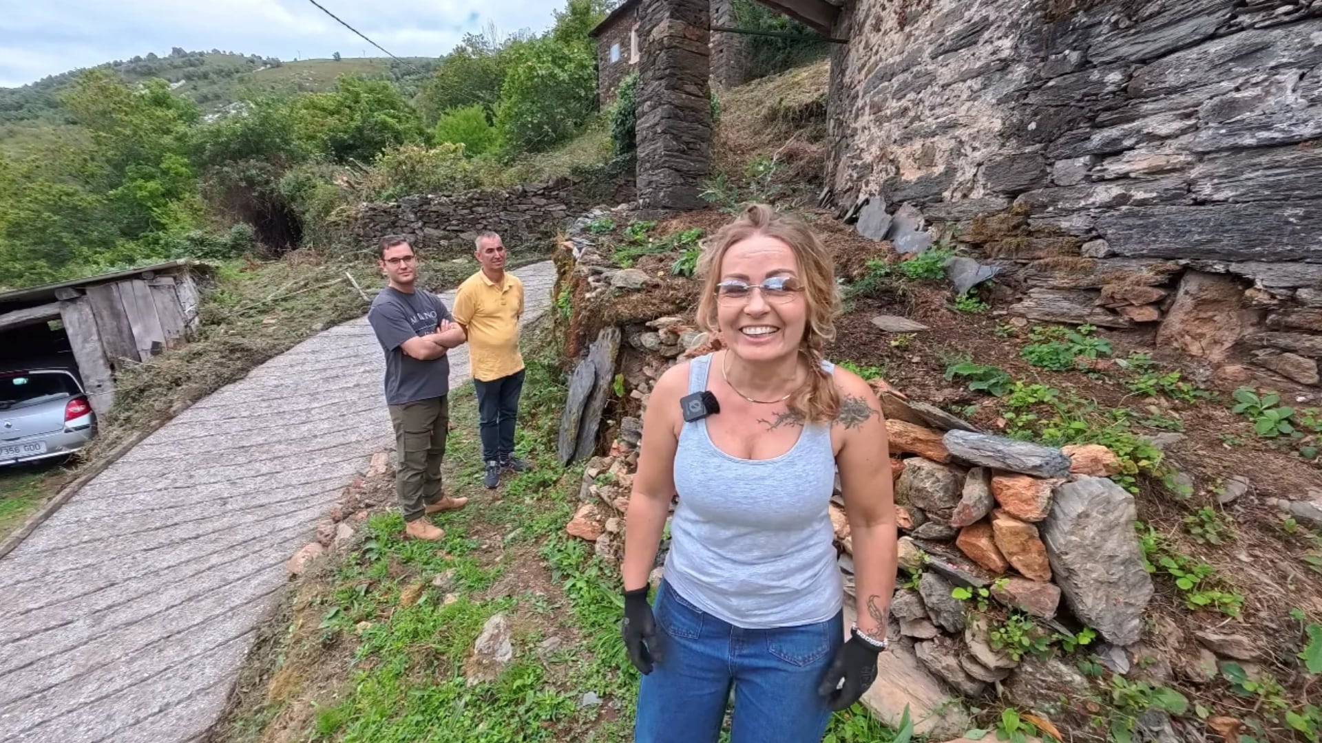 Anabel habla de cómo llegó a Allande, junto a Gonzalo y Damián (Hilux_Aventura)