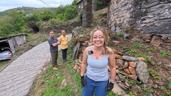 Anabel habla de cómo llegó a Allande, junto a Gonzalo y Damián (Hilux_Aventura)