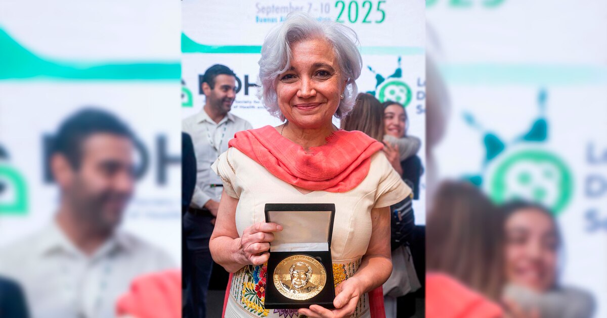 Elena Sambrano Gonzalees, cientista mexicana e professora honorária recebeu a Medalha David Barker na Argentina Elena Sambrano Gonzalees, cientista mexicana e professora honorária recebeu a Medalha David Barker na Argentina