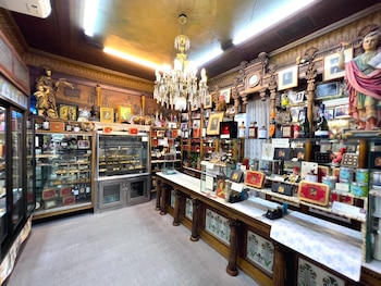 Interior de la pastelería Fantoba