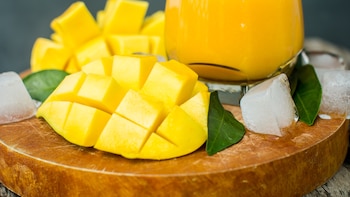 Agua de mango, una bebida refrescante y ligera para disfrutar este verano