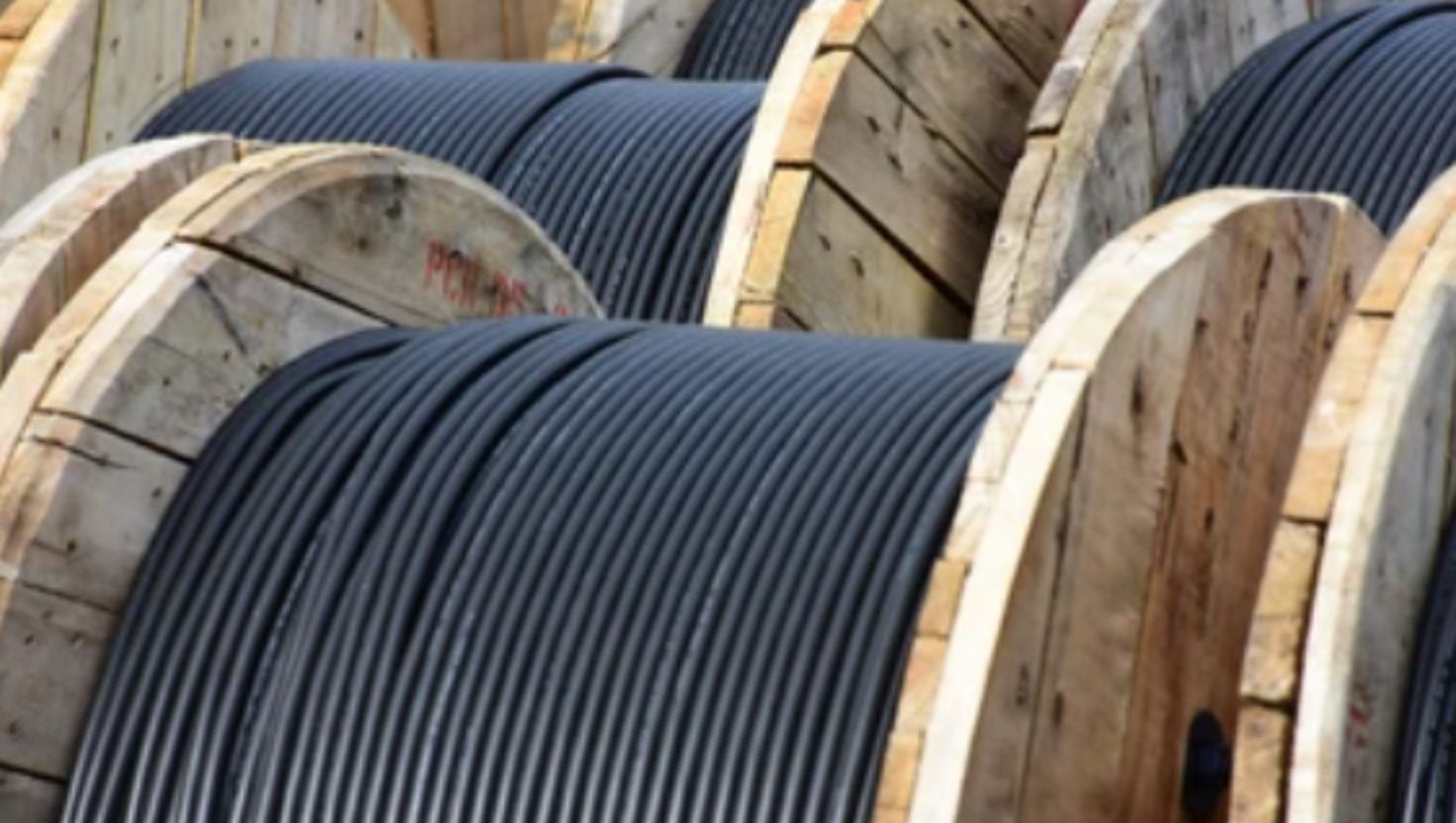 El conflicto por la Red Dorsal Nacional de Fibra Óptica surgió tras la terminación anticipada de la concesión que Azteca Comunicaciones asumió en 2014 por un plazo de 20 años.