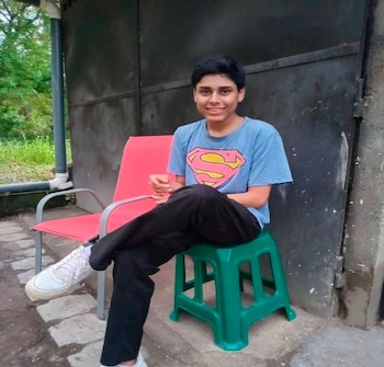 Kener hablaba con dificultad y