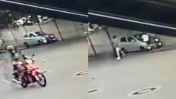 La mujer atropellada permanece bajo