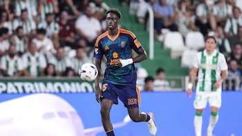 El Granada remonta al Córdoba para alcanzar el liderato en Segunda y el Mallorca golea al Ceuta