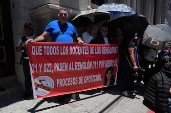 El magisterio exigió frenar cambios a la ley del magisterio piden más beneficios para los maestros contratados.