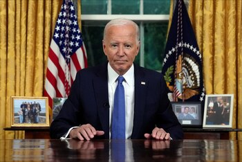 Biden ha manifestado su orgullo por los logros obtenidos y ha demostrado un comportamiento que sus colaboradores comparan con el de un entrenador alentando a su equipo. (Evan Vucci/REUTERS)