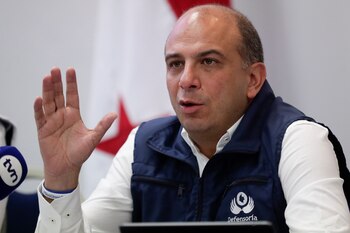 Carlos Camargo Assis, defensor del