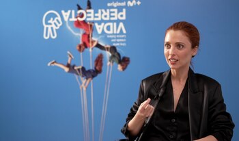 15-11-2021 Leticia Dolera dice adiós a Vida perfecta:"La etiqueta feminista no me parece mal, pero la serie habla de seres humanos".
Este viernes 19 de noviembre regresa 'Vida Perfecta', la serie escrita, dirigida y protagonizada por Leticia Dolera que estrena su segunda y última temporada en Movistar+. Y lo hace con seis nuevos capítulos con un tono "más reflexivo" en los que, tras la "catarsis" de la primera temporada, la historia se detiene más "en el drama interno de los personajes". Así lo adelanta la propia Dolera que no cierra la puerta a retomar en un futuro las andanzas de su personaje María, de su hermana Esther (Aixa Villagrán) y su amiga Cristina (Celia Freijeiro).
SOCIEDAD CULTURA