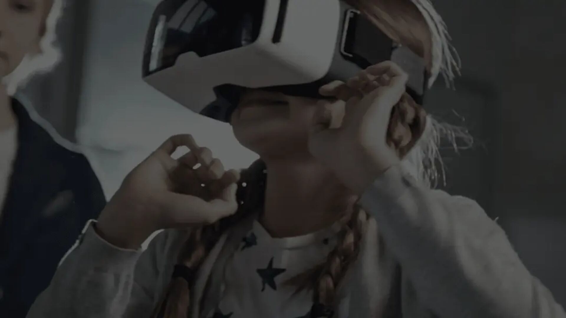 La empresa utiliza inteligencia artificial y humanos virtuales para enriquecer técnicas tradicionales como la “silla vacía” de la terapia Gestalt. (VHEX Lab)