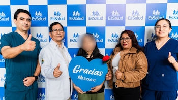 Los especialistas retiraron inicialmente cuatro piezas, pero una radiografía permitió detectar un quinto imán alojado en la nasofaringe - Créditos: Essalud.