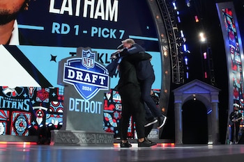 Fernando Mendoza, ganador del Heisman, se perfila para ser el pick #1 global y convertirse en el nuevo mariscal de campo de los Raiders. (Kirby Lee-USA TODAY Sports)