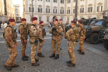 Las autoridades italianas desplegaron un amplio operativo de seguridad (EFE/EPA/Paolo Salmoirago)