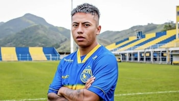 Alexander Lecaros abandona la Liga