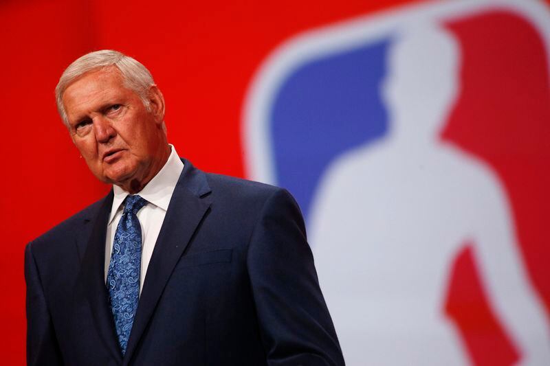 Jerry West, la inspiración del logo de la NBA, fallece a los 86 años (REUTERS)