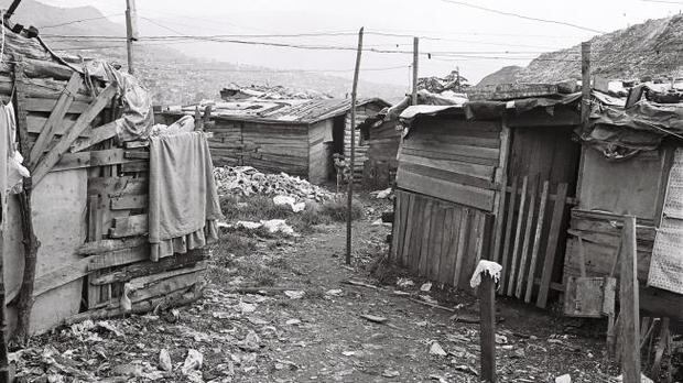 Así se veía el barrio Medellín sin tugurios (Pablo Escobar), antes de que el capo invirtiera su dinero para construir viviendas - crédito Édgar Jiménez