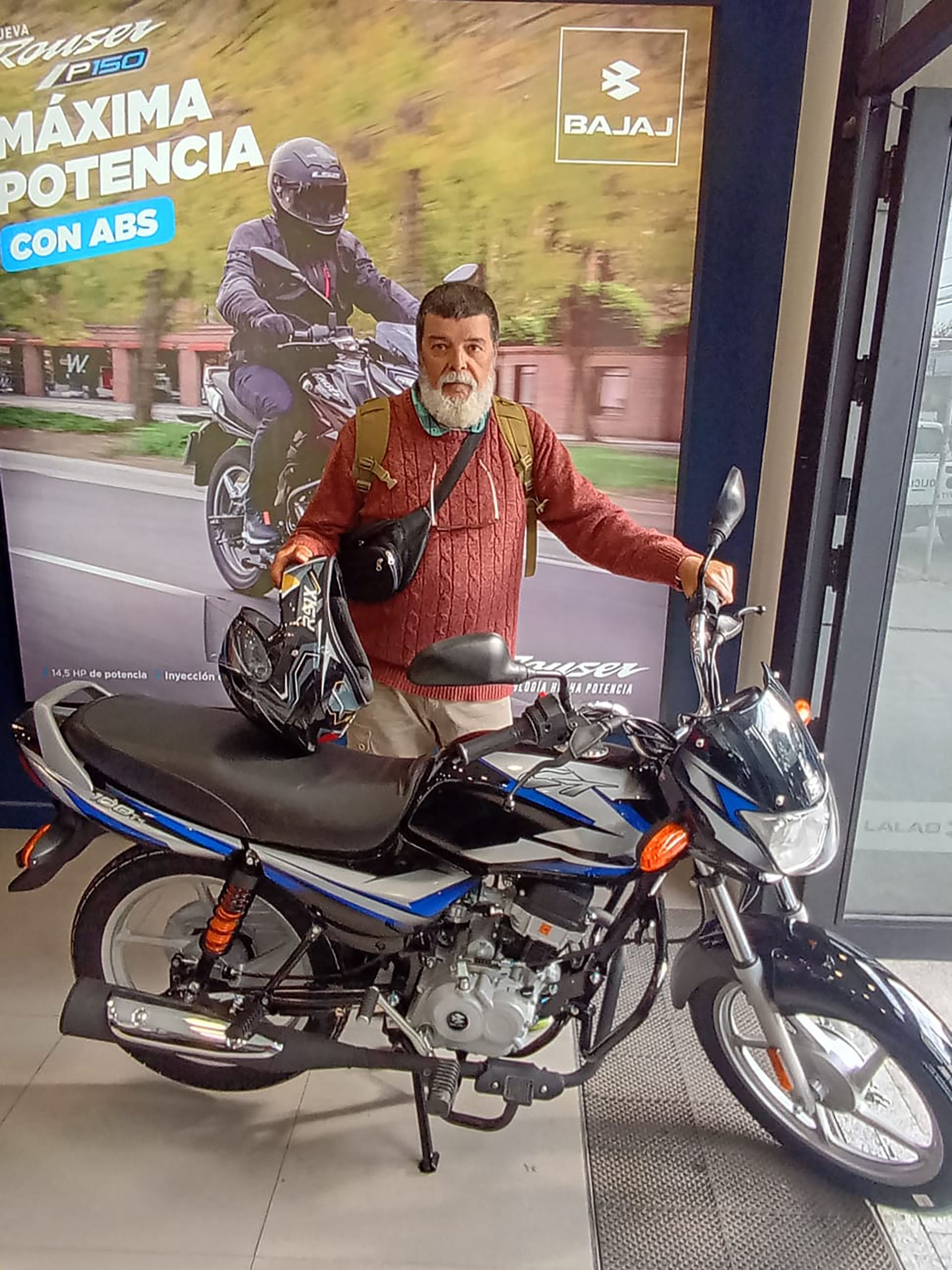 Eduardo Alberto Young, el día que compró la moto