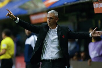 Tiago Nunes se marchó de