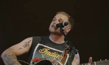 El cantante country impulsó sus