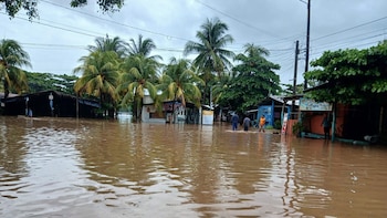 En Puerto Parada, El Salvador, Cristina deja cien milímetros de lluvia en 24 horas: el 5% del promedio anual