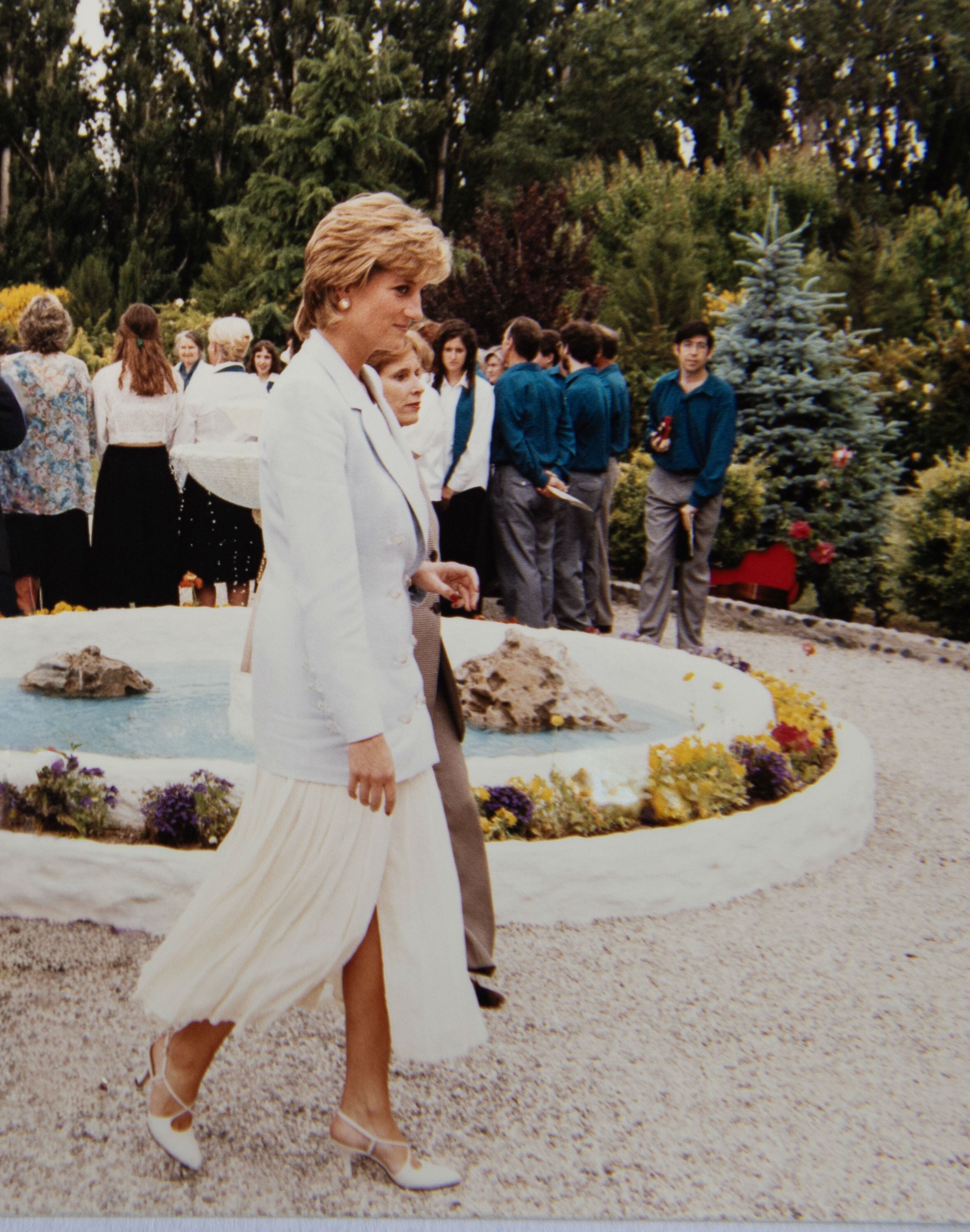 La princesa de Gales demostró mucha dulzura tanto hacia los niños como las personas mayores