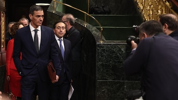 Albares suscribe "al 100%" las