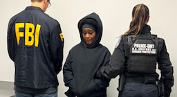 Un año prófuga con un nombre falso en Jamaica: el FBI extraditó a la acusada por un fraude de USD 32 millones en fondos de COVID-19