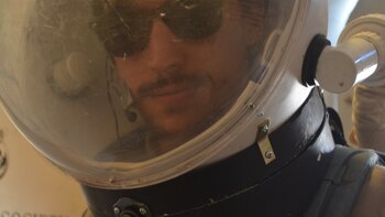 Gabriel Caballero con el traje