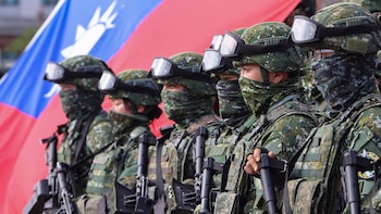 El eje de mayor sensibilidad estratégica continúa siendo el entorno inmediato de China, particularmente Taiwán y el Mar del Sur de China (Foto: AP)