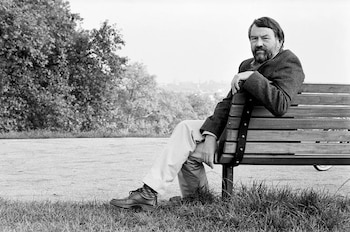 El escritor John Fowles en