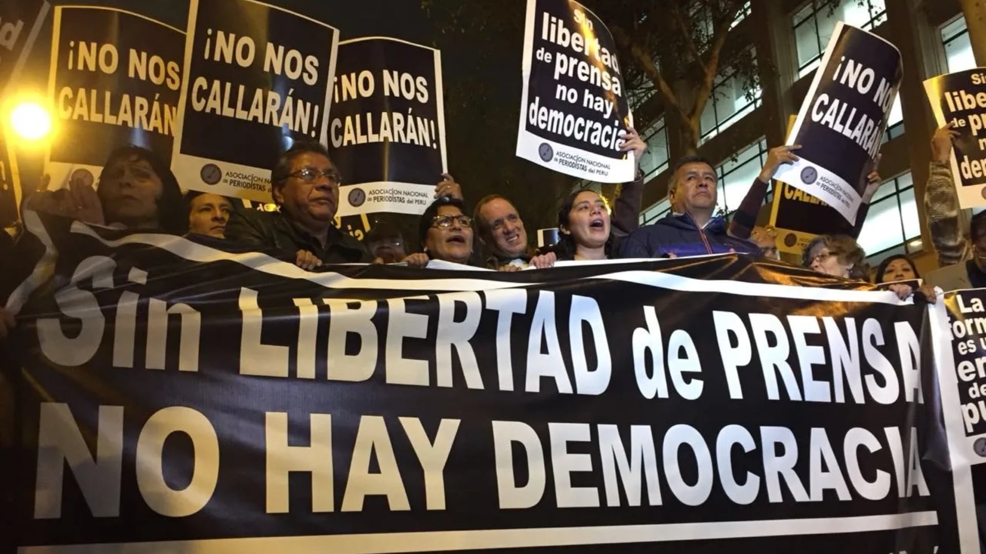 Periodistas peruanos enfrentan el año más violento en décadas